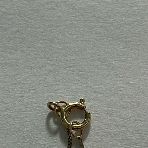 Macy's 14k yellow gold diamond bezel necklace - Picture 5 of 7